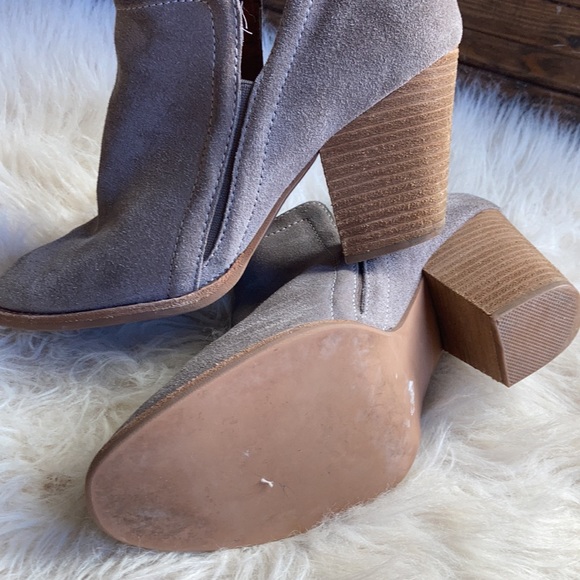 Jeffrey Campbell Rosalee Bootie taupe gray suede - Picture 7 of 7
